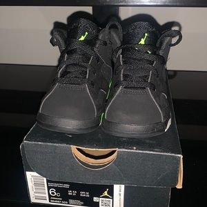 Jordan 6 retro,black and green,size 6 infant